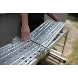 Plateforme en acier compatible avec échelle 4x3