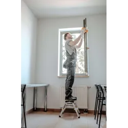 Échelle PRO en aluminium, double face, 2 marches, capacité de charge 150 kg